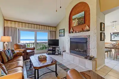 Image de Oceanfront 2 Bedroom/2 Bath Windsong