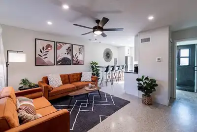 Image de 400 South - Unit D Su