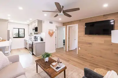 Image de 400 South - Unit H Su
