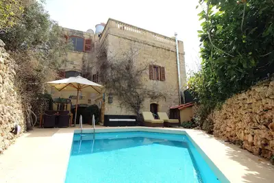 Image de 300 year old farmhouse completely modernized with pool, sauna, central heating!