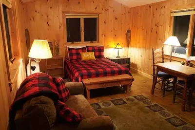 Image de Deer Brook Cabin w\/ Hot Tub, Fireplace & Brook