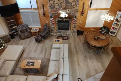 Image de Spacious cabin with game room free Wifi & parking