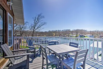 Image de Boat Dock + Scenic Decks: Lake of the Ozarks Gem