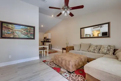 Image de Dog-Friendly Pensacola Duplex ~ 7 Mi to Downtown