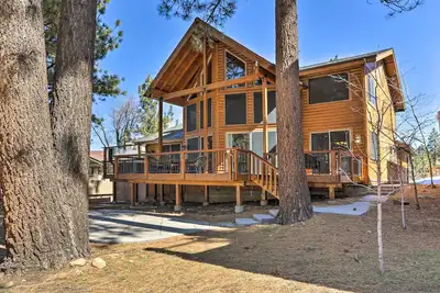 Image de Walk to Ski Lift: Gem w/ Hot Tub in Big Bear Lake