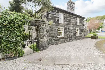 Image de Cwrt Yr Harbwr, pet friendly, character holiday cottage in Porthmadog