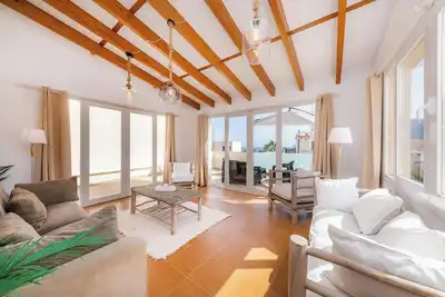 Image de Maison \"Casa Bahia Colonia\", avec vue sur la mer, jardin et Wi-Fi.