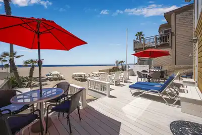 Image de Historic Oceanfront Home with Patio on the Sand