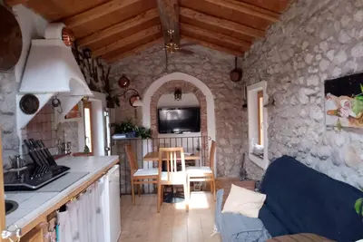 Image de Casa indipendente di tre piani in Val d'Adige