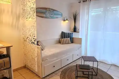 Image de Agréable appartement de type 2 au rez-de-chaussée dans résidence avec piscine