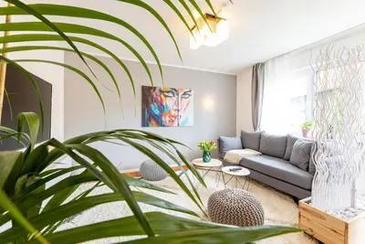 Image de Vacation home (250 sqm) with 2 apartments & garden - ideal for families & groups