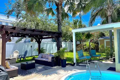 Image de The Big Guava Retreat-3b2b/Pool/Fire Pit/Bbq/ Pet Friendly/