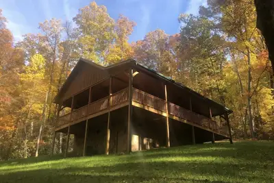 Image de Private Cozy Intimate Cabin Home Surrounded by a Variety of Beautiful Trees