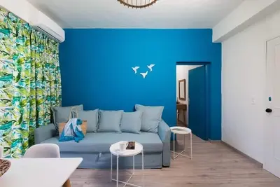 Image de Anemi Blue apt, adapté jusqu'à 4, près de la plage!
