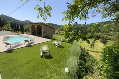 Image de Gîte Climatisé avec Piscine Partagée et WiFi en Dordogne