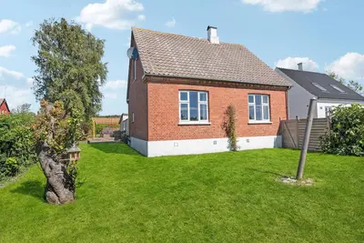 Image de Maison confortable à Aakirkeby avec.