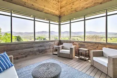 Image de Spacious Lexington Home w/ Breathtaking Views