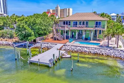 Image de Contemporary Coastal Waterfront Home w/ Private Pier & Pool! Gorgeous views!