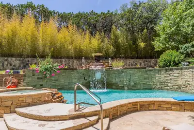 Image de High-End Resort. Your Crew Only. Saltwater Pool+HotTub, GameRoom, 1-Story, 5bath