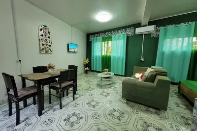Image de Studio tropical spatieux et bien eclaire