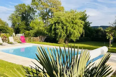 Image de Les Mazades 10 minutes from Périgueux. Furnished tourist accommodation classified 3*