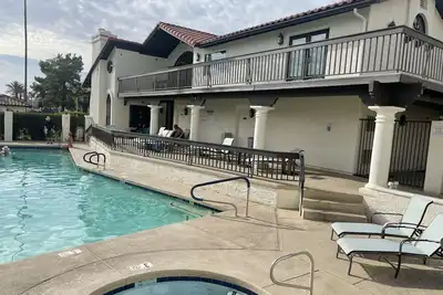 Image de Luxury, fully Upgraded Condo unit:  all amenities