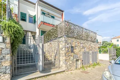 Image de Superbe maison de 2 chambres à Vado.