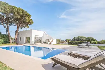 Image de Superbe maison de 2 chambres à Marbella