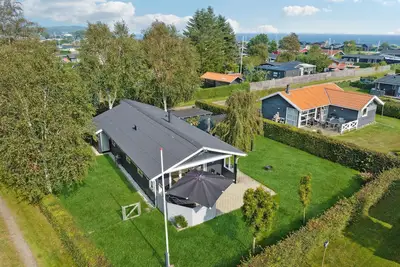 Image de Belle maison à Juelsminde avec WiFi