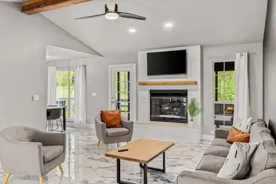Image de The Huntley House Location! Location! Location!