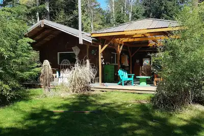Image de Cozy Savary Island Cabin (whole cabin)