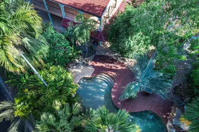 Image de Large holiday home with 5 bedrooms and granny flat with 2 bedrooms. Large pool