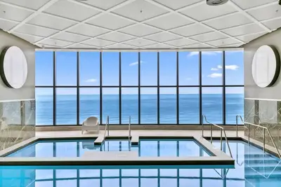 Image de Ocean Surfers Paradise - Gclr