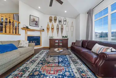 Image de Updated Family Friendly Townhome w/ Hot-Tub
