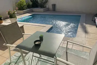 Image de Maison rénovée très bien entretenue avec piscine privée sans vis-à-vis