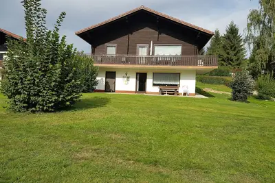Image de Cozy rustic Bavarian holiday apartment on the lake in the holiday village of Hoher Bogen