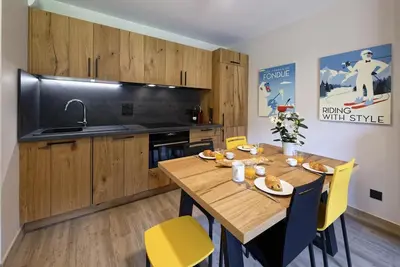 Image de Wifi, piscine, terrasse, balcon, télévision, casier à ski, 68-72m², Samoëns