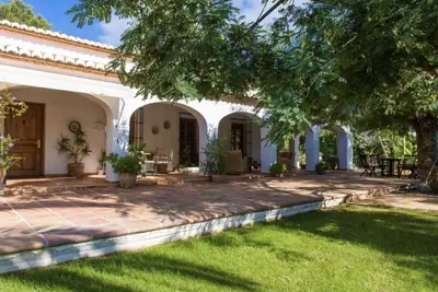 Image de Spacieuse villa avec piscine et grand jardin près de la plage et des restaurants