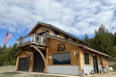 Image de Brand new 2  story, 2 bedroom unit in custom-designed barn!