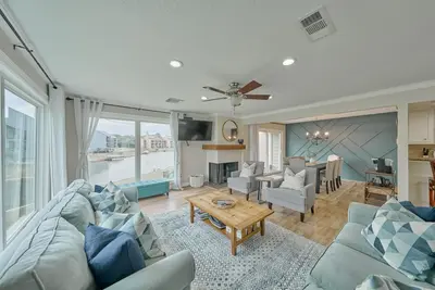 Image de Lake Conroe -  Swimming, Tennis, Golf, Pickleball, Pet Friendly!