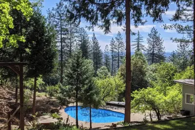 Image de Peaceful Forest Retreat w/ Pool, Game Room, Ev Charger. Pet friendly!