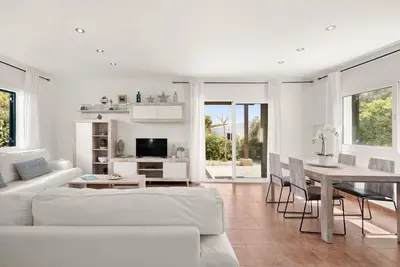 Image de Santa Helena - Comfortable 4-bedroom villa Ac-WiFi