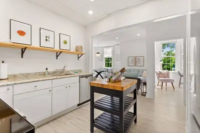 Image de Physician's Loft - Condo in the heart of town