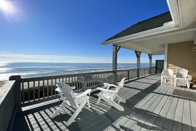 Image de Luxury, All Rooms Oceanfront, Elevator, Covered Decks, 4 Kings, Panoramic Views!