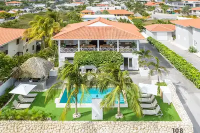 Image de Luxurieus 12 pers. villa in Vista Royal, 2 min. walking distance from the beach