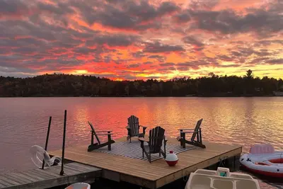 Image de 5-Bedroom Executive Lakefront Retreat Sleeping 12- Relax, Recharge and Reconnect