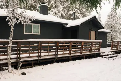 Image de Spacious, Stylish Cabin by Dodge Ridge & SnowPark!