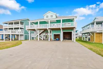Image de Sweetheart savings! 3 min walk to Beach, Ocean View, Wifi, King 🛏
