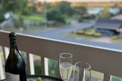 Image de Pelican Retreat @ Riverglen - Ideal for tradies, corporate, families & holidays.