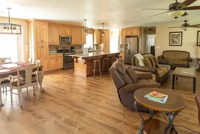 Image de Pine Ridge - close to beach, casinos & downtown Ocean Springs! !